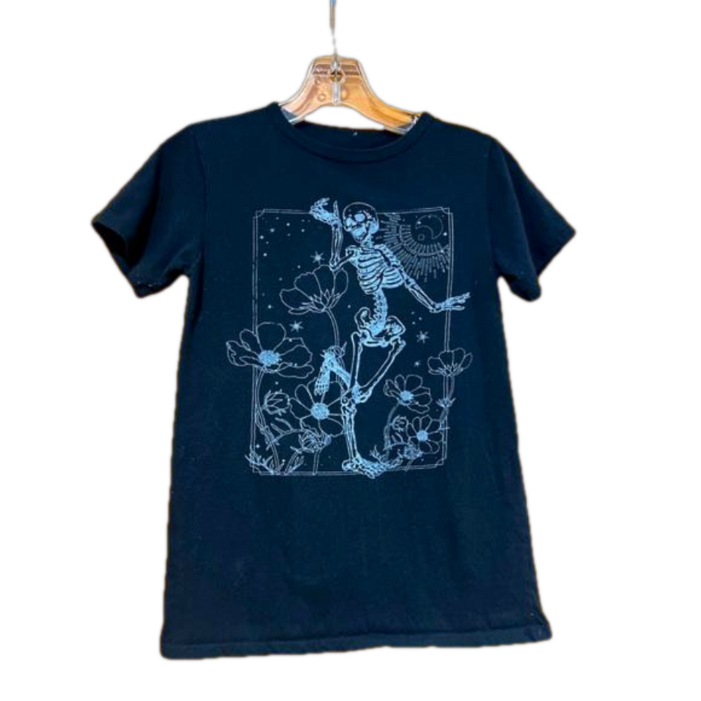 Hot Topic Women’s Dancing Skeleton Floral T Shirt